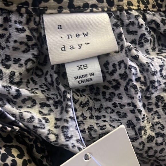 A New Day Women's Balloon Long Sleeve Tiered Midi Dress-Brown Leopard Print XS - Picture 4 of 4